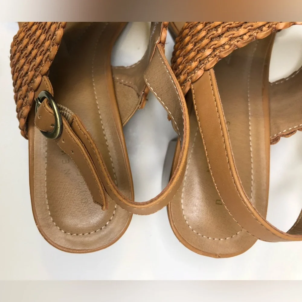 A New Direction Open Toe Strappy Stacked Block Heel Sandal Size 7.5 - Picture 7 of 10